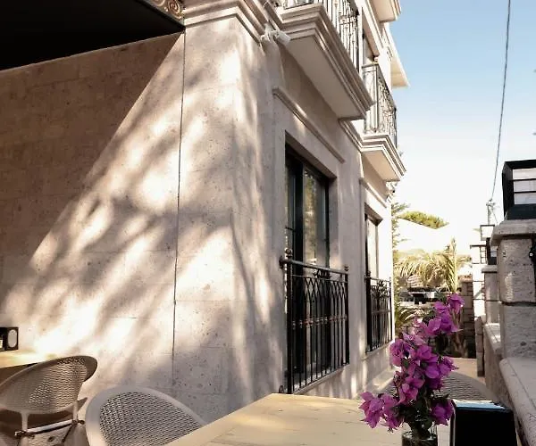 Badawood Arjin Ayvalı